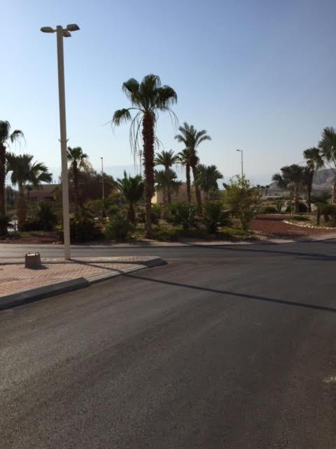 הבית של דרורי Neve Zohar Exterior photo